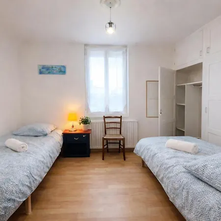Vakantiehuis Maison Entiere Pour 4 Personnes Avec Parking Proche Centre *